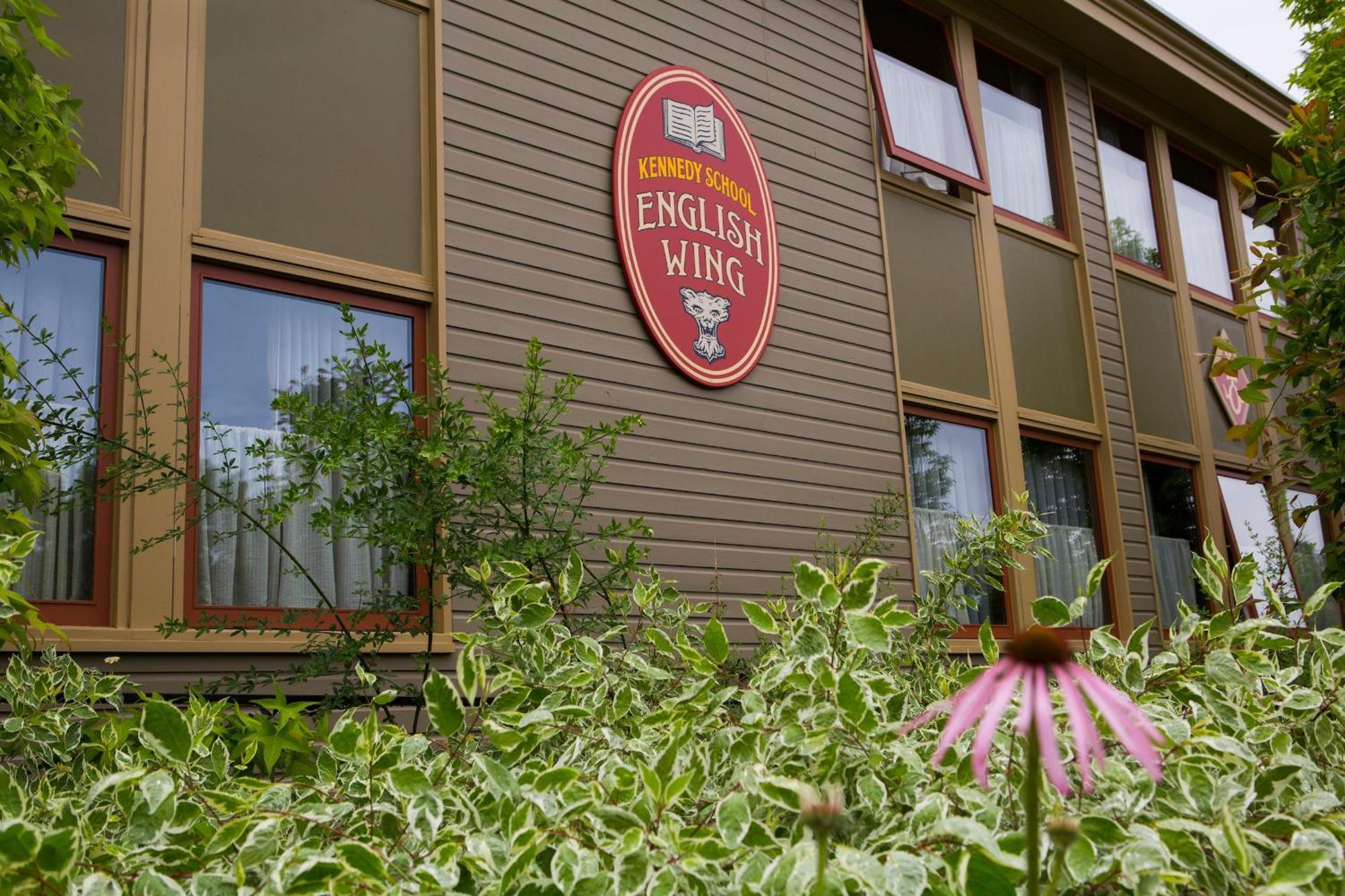 Mcmenamins Kennedy School Hotel Portland Exterior photo