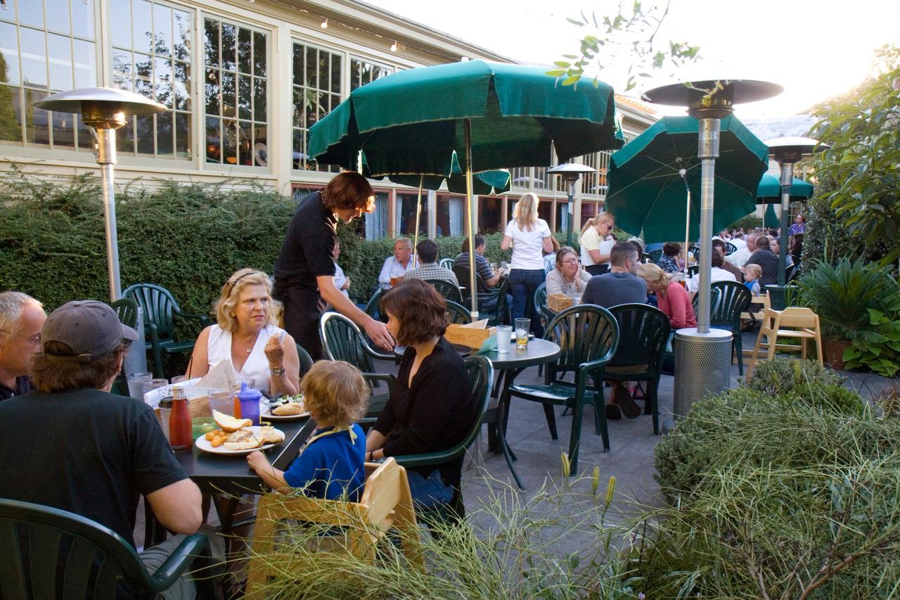 Mcmenamins Kennedy School Hotel Portland Exterior photo