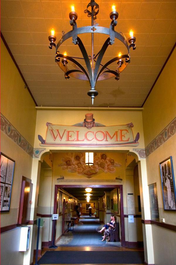 Mcmenamins Kennedy School Hotel Portland Exterior photo